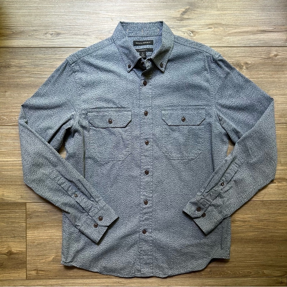 Banana Republic | Heavyweight Double Pocket Shirt in Charcoal Heather (Small)